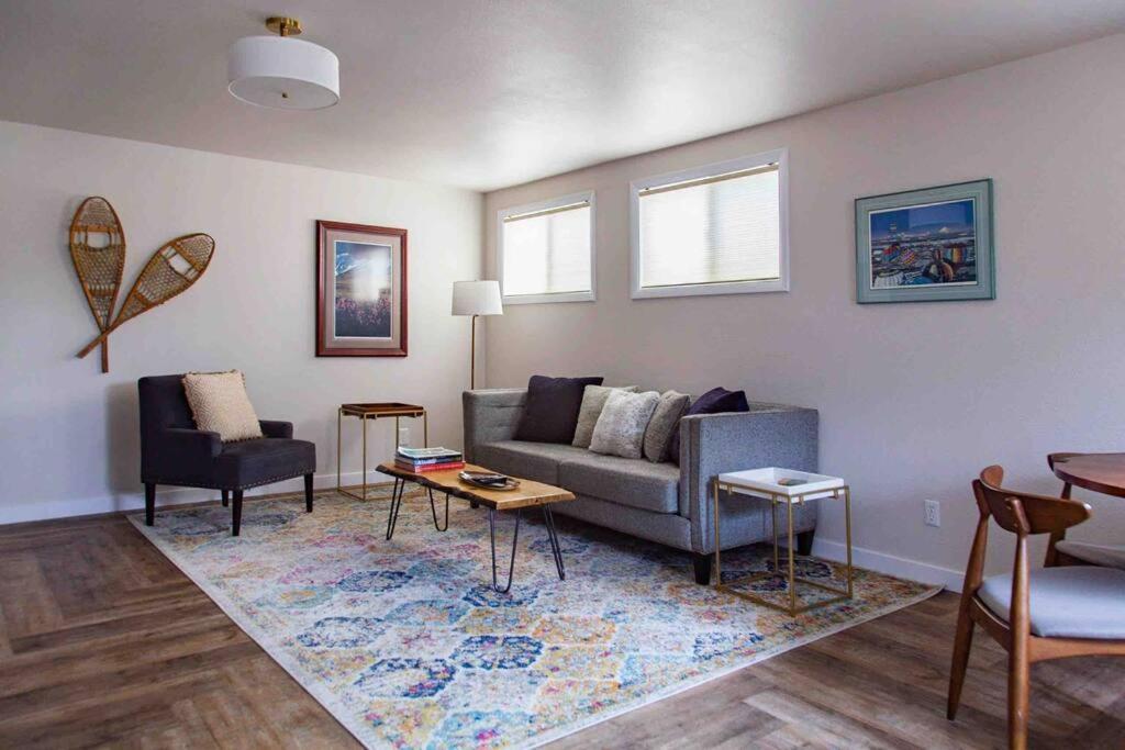 Appartamento Fireweed Gardens In Roger'S Park Anchorage Esterno foto